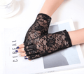 SHORT LACE GLOVES