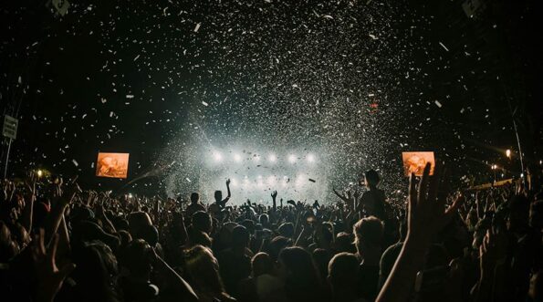 Guía de Estilo: Lencería para Festivales de Invierno